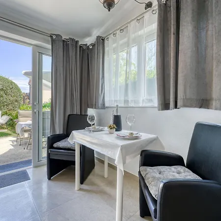 بيت للعطل Nika By Interhome *