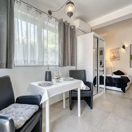 Nika By Interhome Ičići